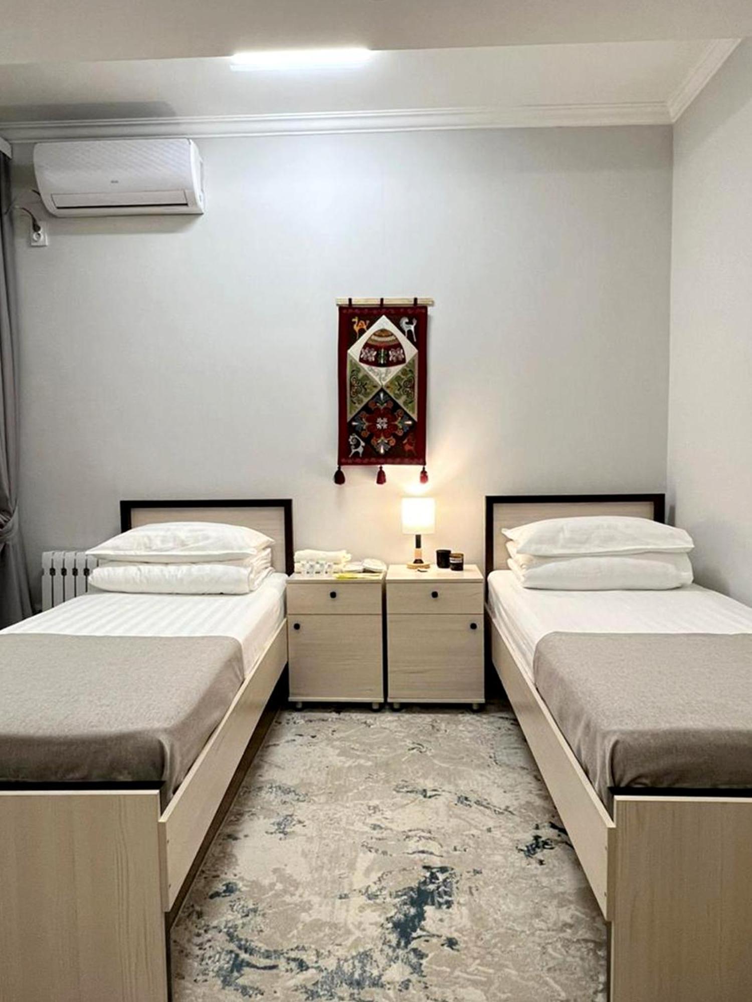 Compass Hostel 비슈케크 외부 사진