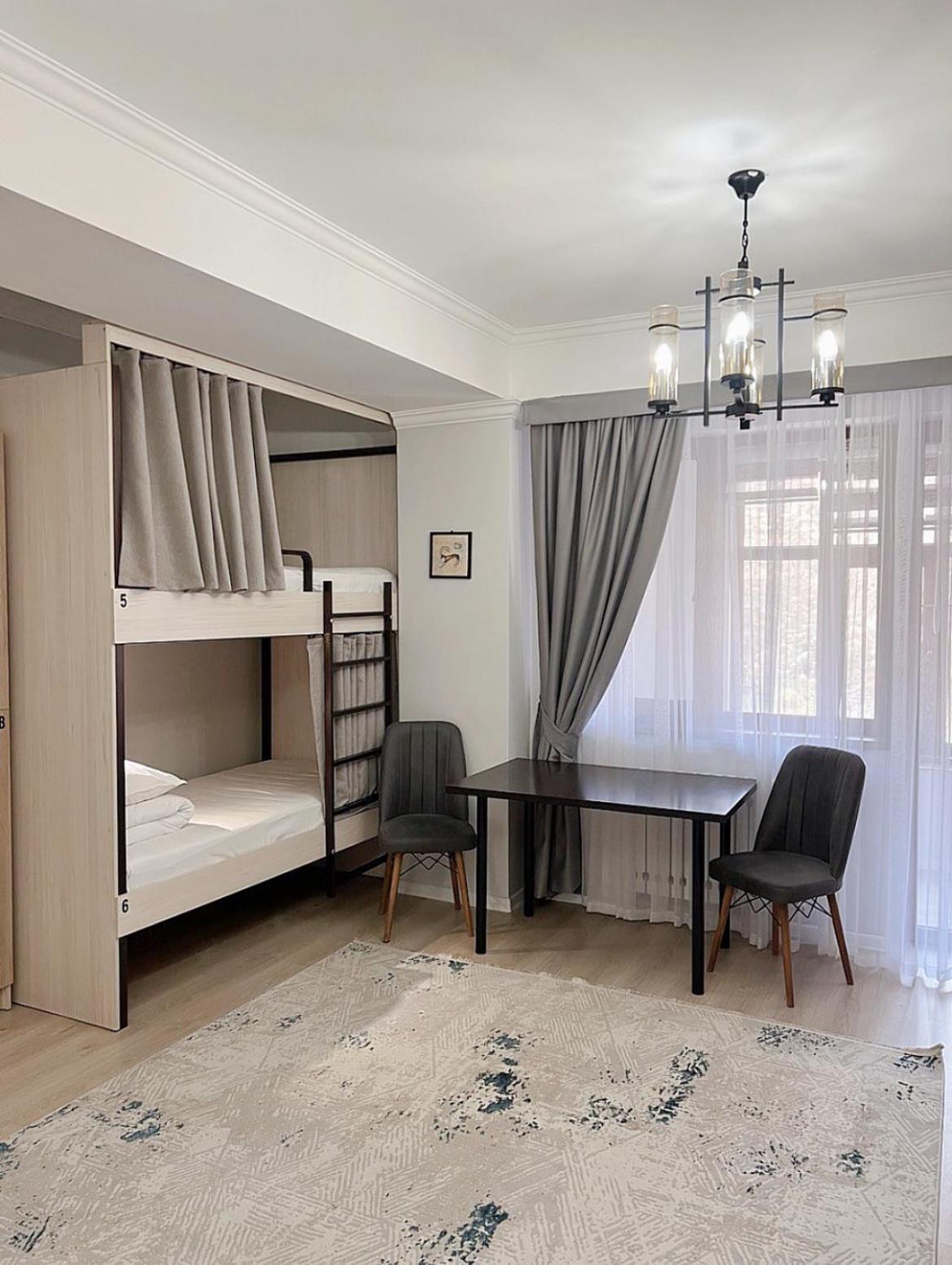 Compass Hostel 비슈케크 외부 사진