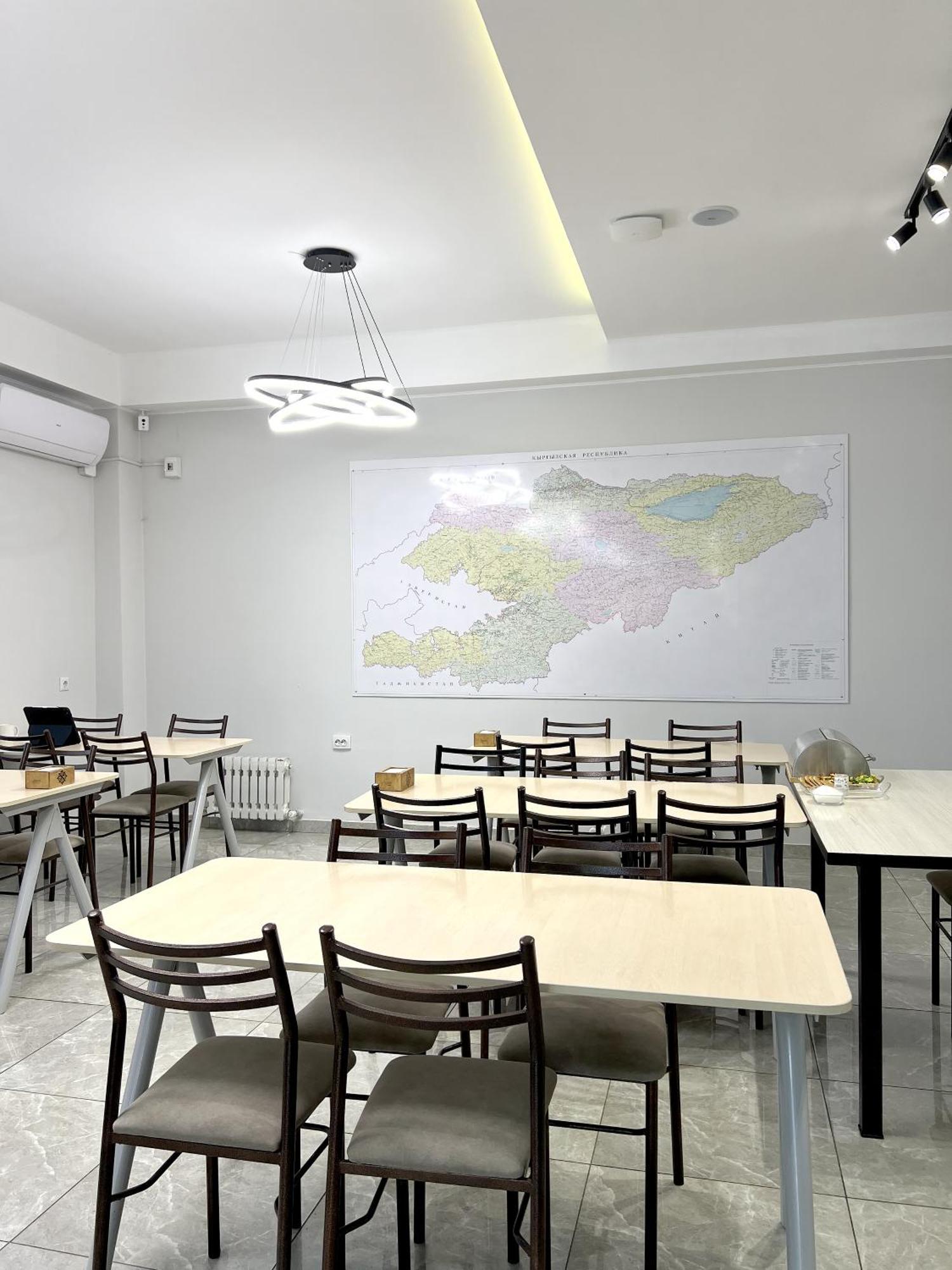 Compass Hostel 비슈케크 외부 사진