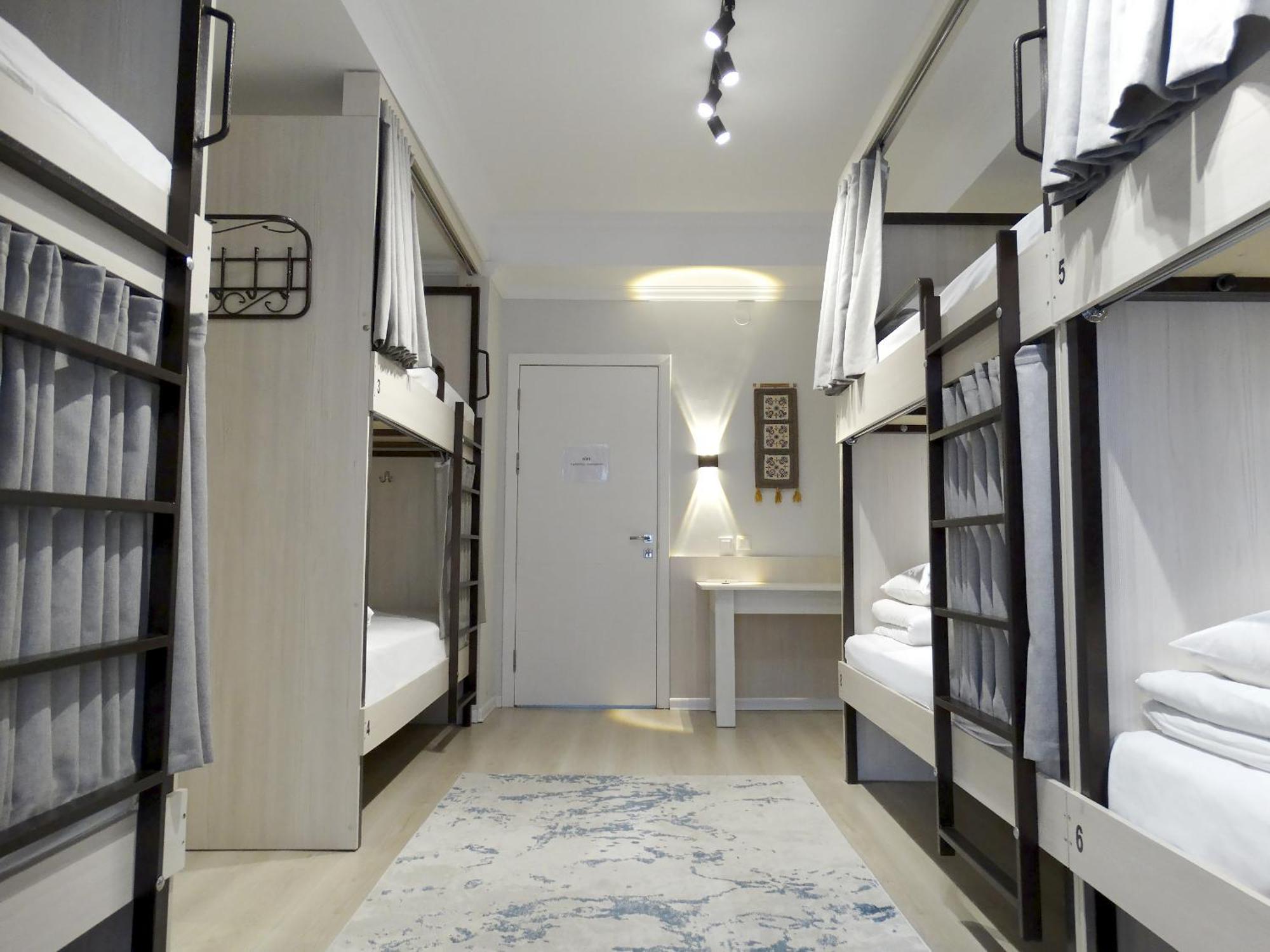Compass Hostel 비슈케크 외부 사진