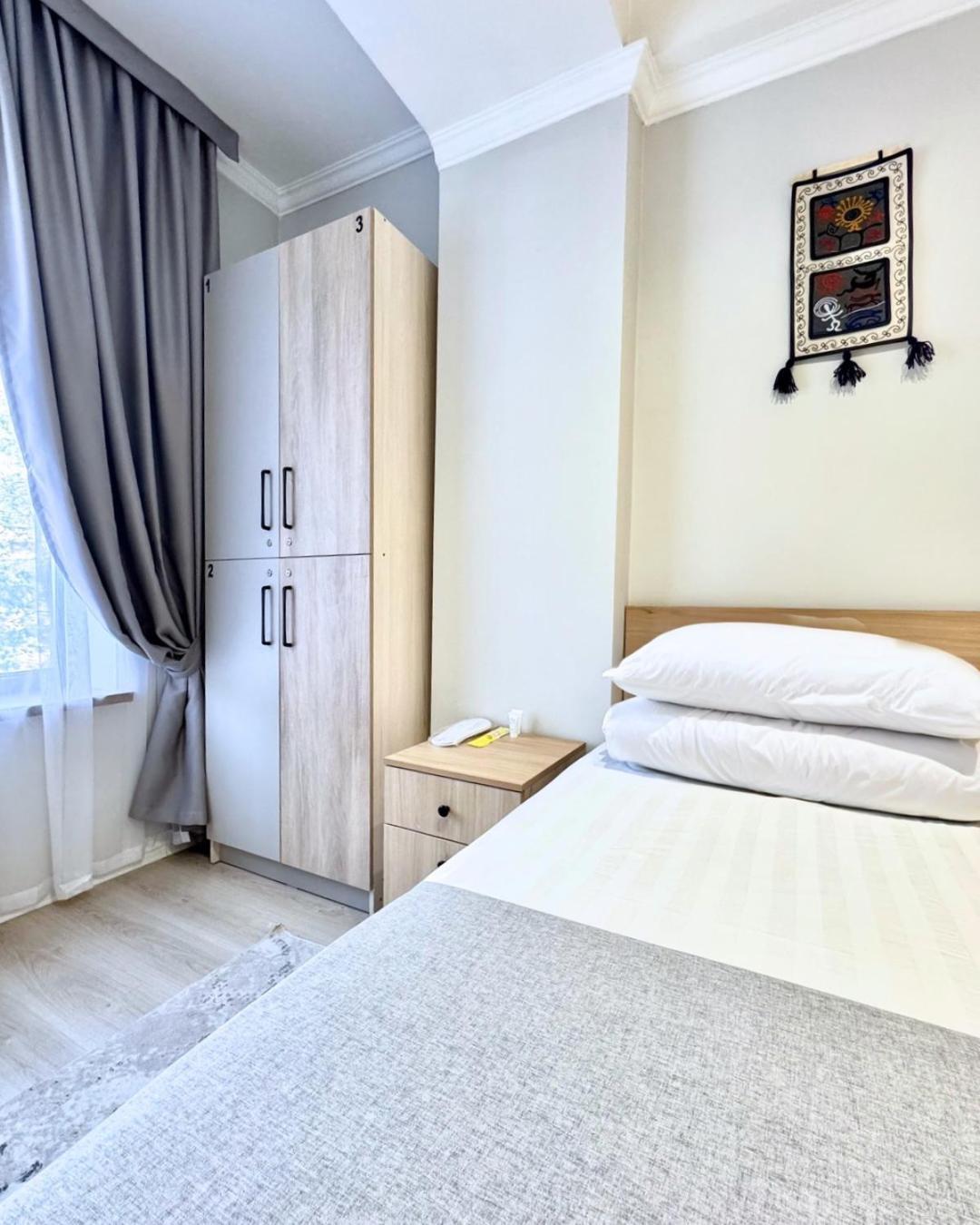 Compass Hostel 비슈케크 외부 사진