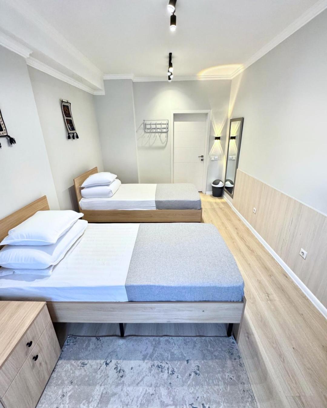 Compass Hostel 비슈케크 외부 사진