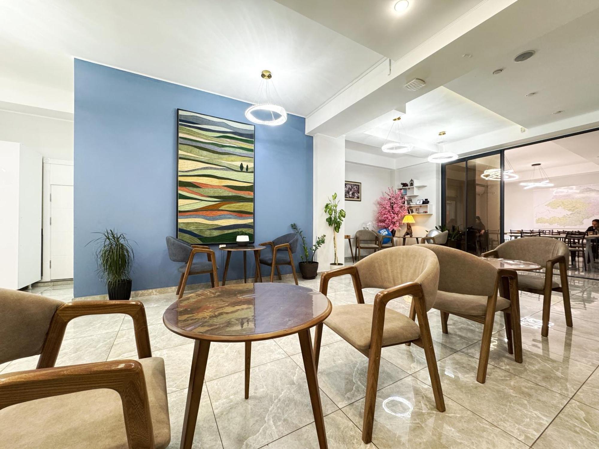 Compass Hostel 비슈케크 외부 사진